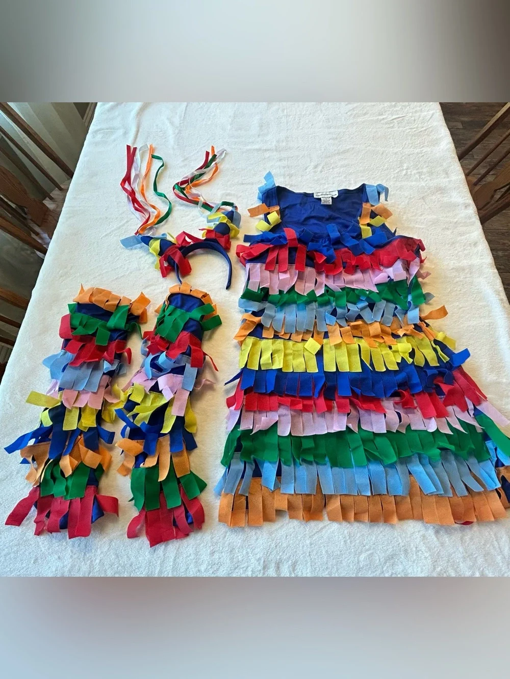 None pinata serape